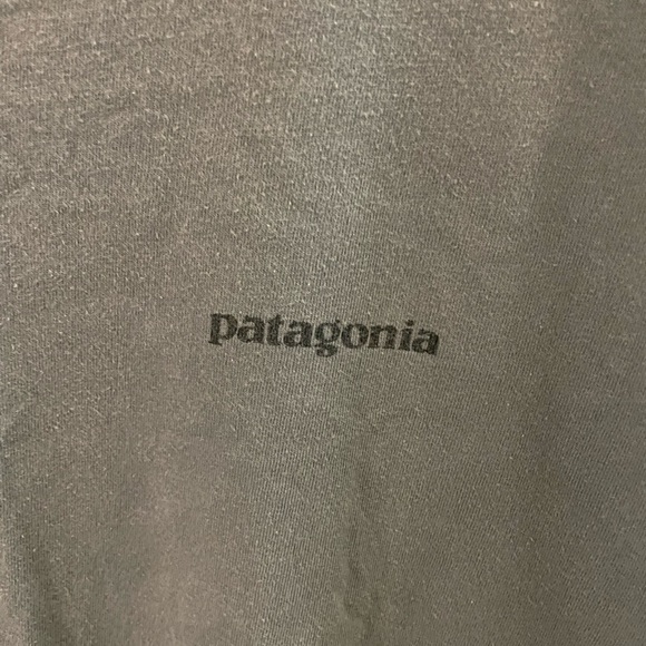 Men’s Patagonia P-6 Tee P6 Size Medium - Picture 3 of 4